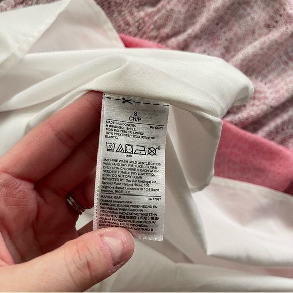 ❄️5 for $20❄️ GAP Pink Paisley Color Block Smocked Midi Dress - Picture 6 of 6